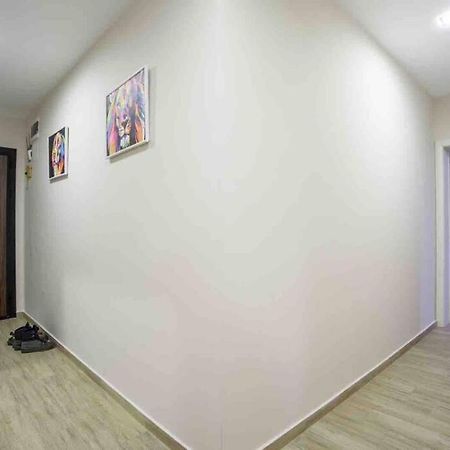 Sunny Spacious Apartment In A Great Location Kazanlŭk Extérieur photo