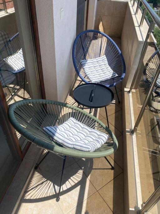 Sunny Spacious Apartment In A Great Location Kazanlŭk Extérieur photo